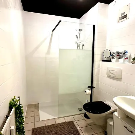 Beefree 3 Free Parking Zentral Boxspringbett * Поккинг